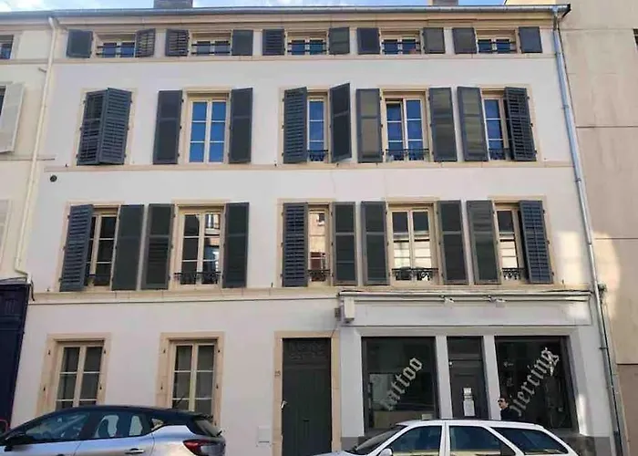 Les Pyou-pyous דירה נאנסי